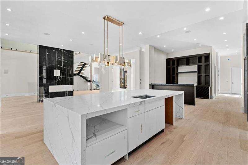 124 Woodlawn Drive NE