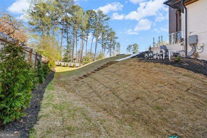 124 Woodlawn Drive NE