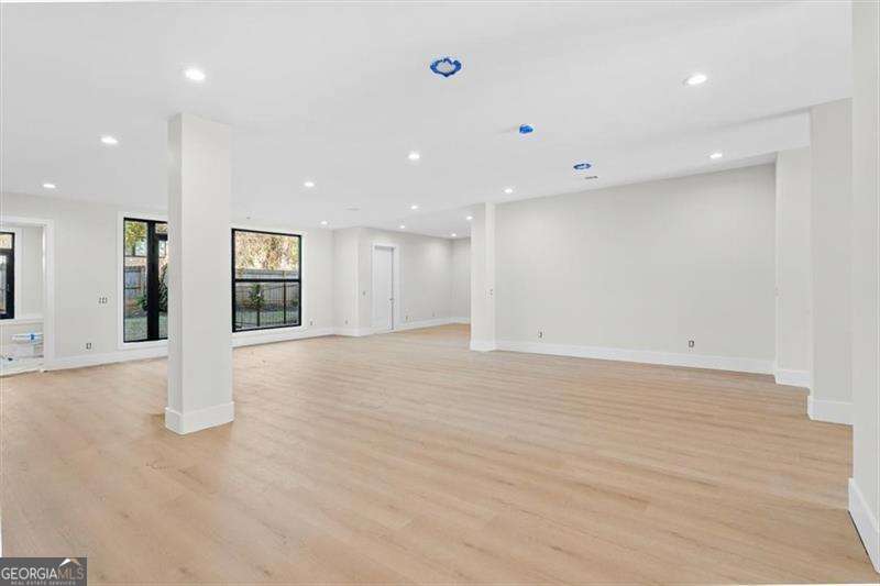 124 Woodlawn Drive NE