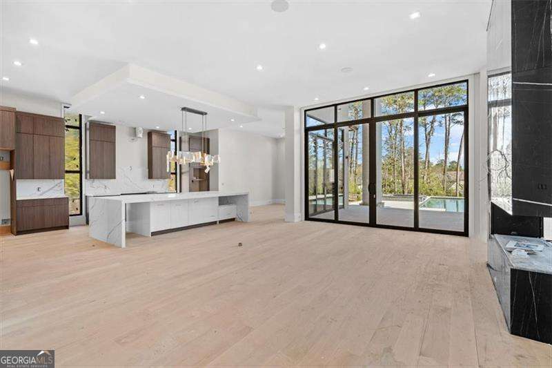 124 Woodlawn Drive NE