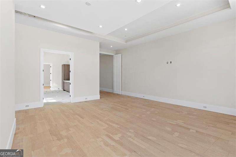 124 Woodlawn Drive NE