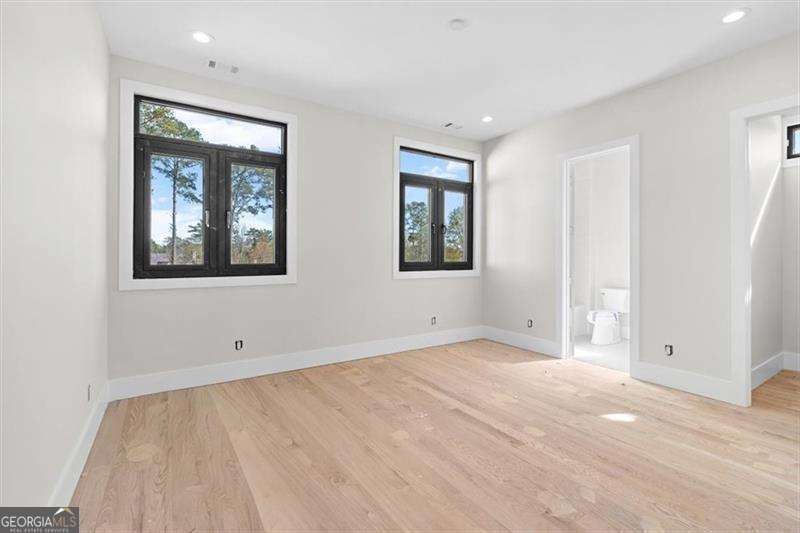 124 Woodlawn Drive NE