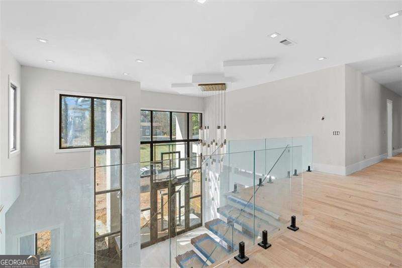 124 Woodlawn Drive NE