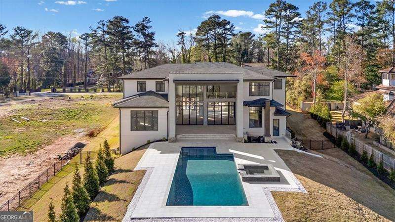 124 Woodlawn Drive NE