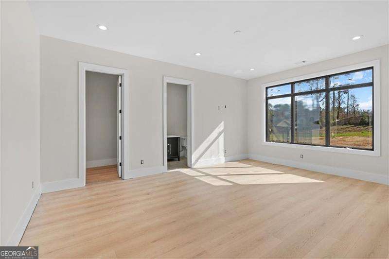 124 Woodlawn Drive NE