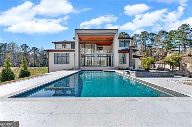 124 Woodlawn Drive NE