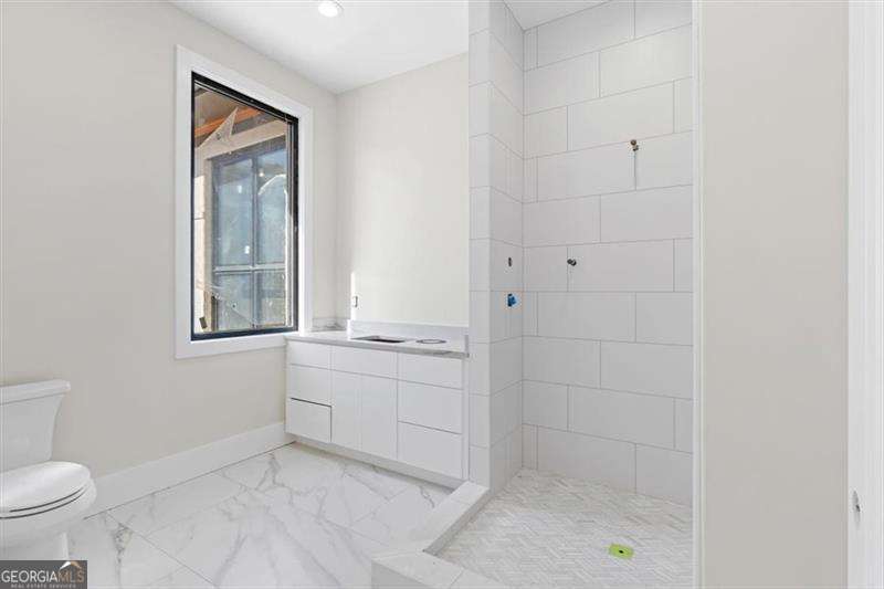 124 Woodlawn Drive NE