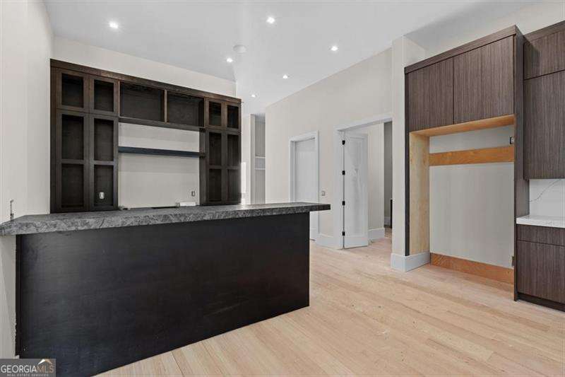 124 Woodlawn Drive NE