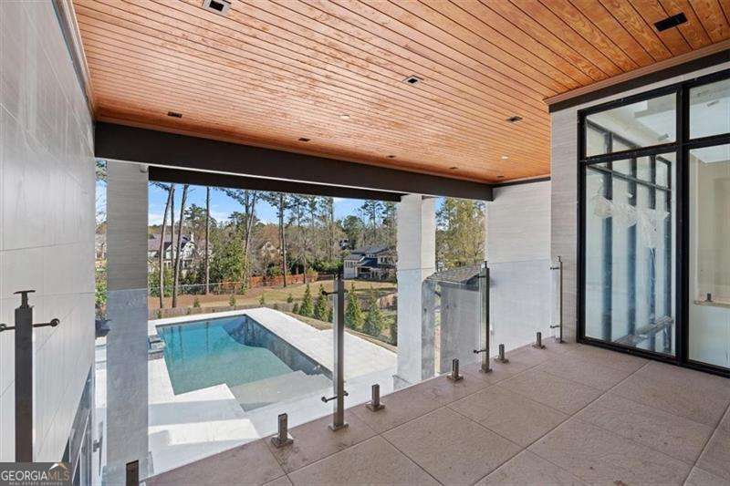 124 Woodlawn Drive NE