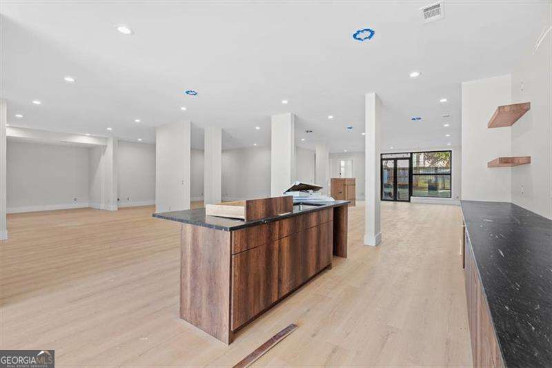 124 Woodlawn Drive NE