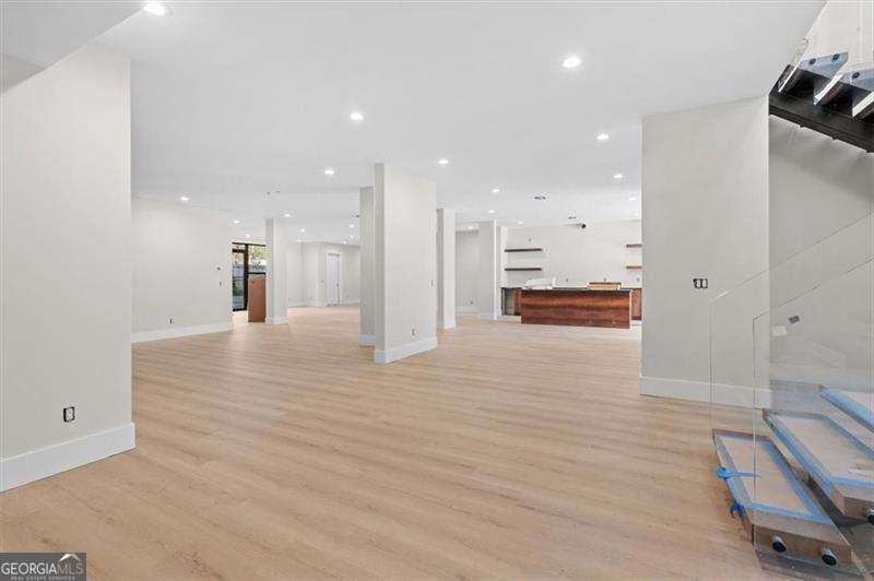 124 Woodlawn Drive NE