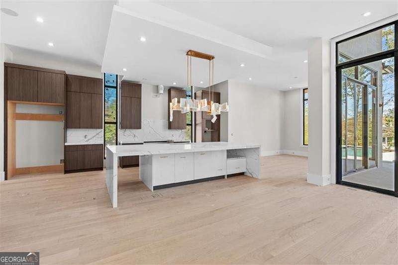 124 Woodlawn Drive NE