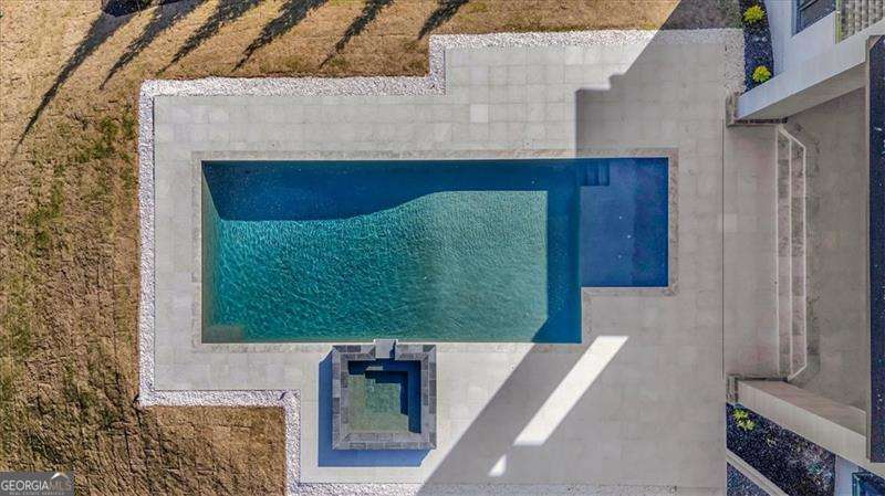 124 Woodlawn Drive NE