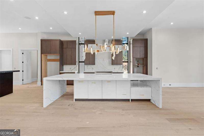 124 Woodlawn Drive NE