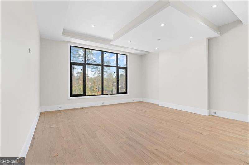 124 Woodlawn Drive NE