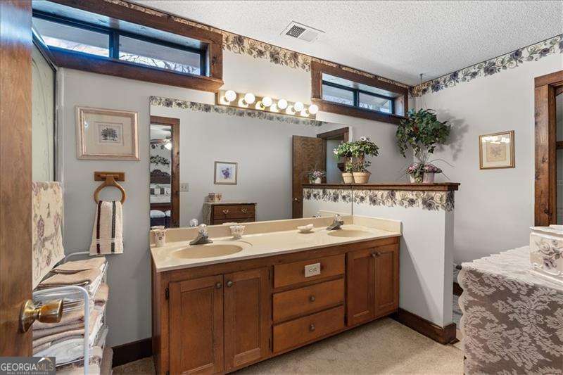 4068 Norton Place SE