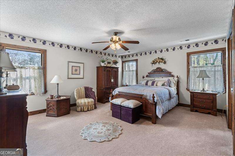 4068 Norton Place SE