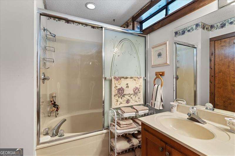 4068 Norton Place SE