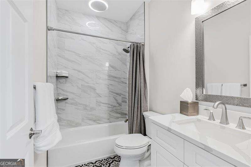 2235 Edgartown Lane SE # 9