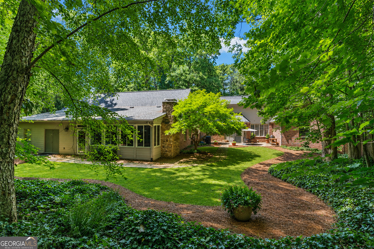 682 Austin Drive SE