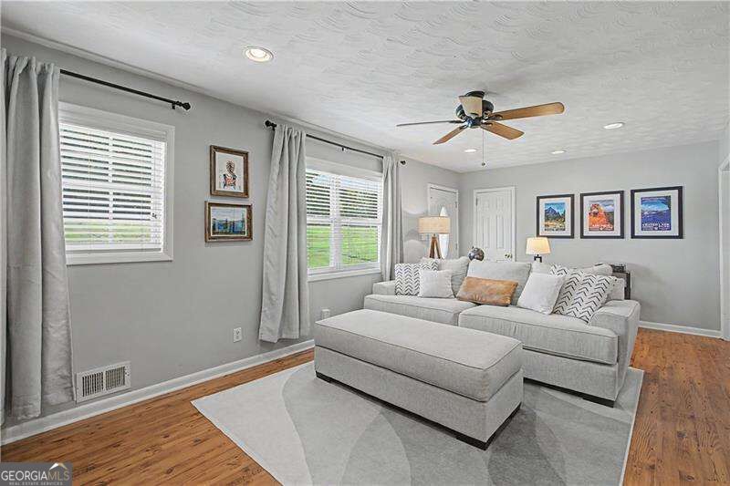 141 Cooper Lake Road SE
