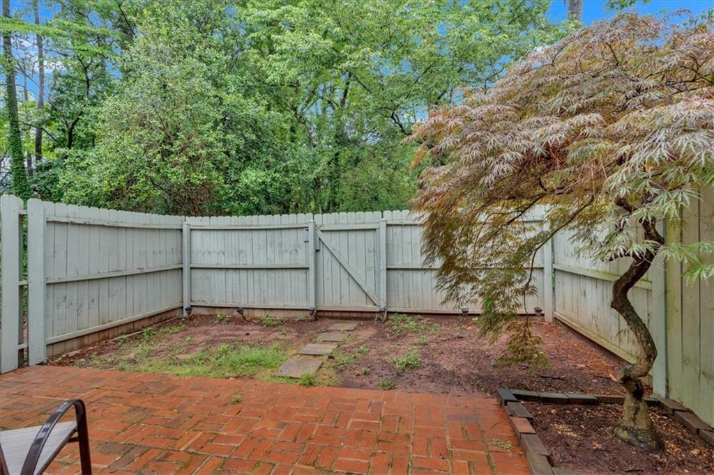 4 Mount Vernon Circle