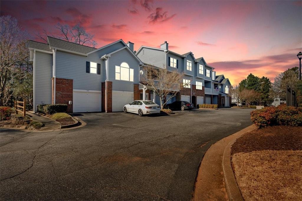 107 Vinings Forest Circle SE