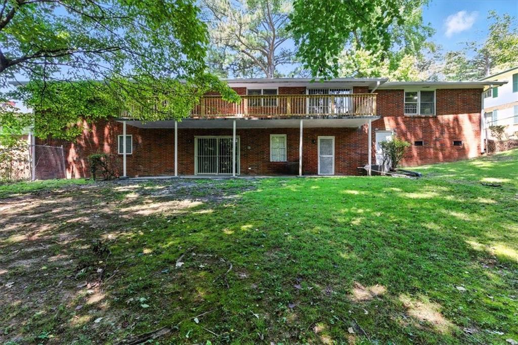 893 Woodmere Drive NW