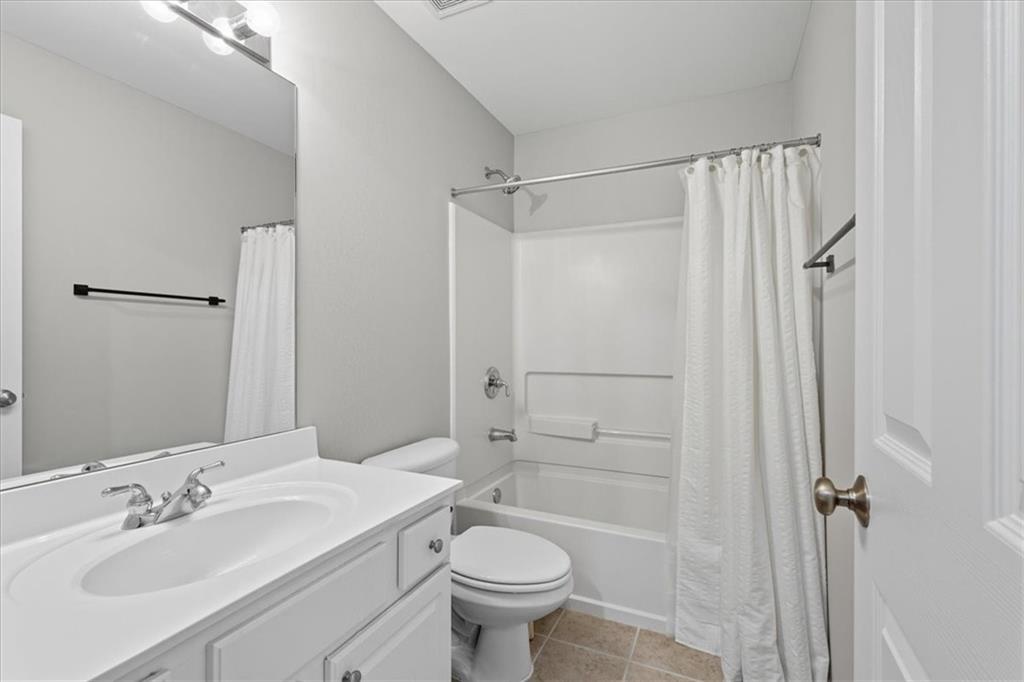 1664 Fair Oak Way Unit 25