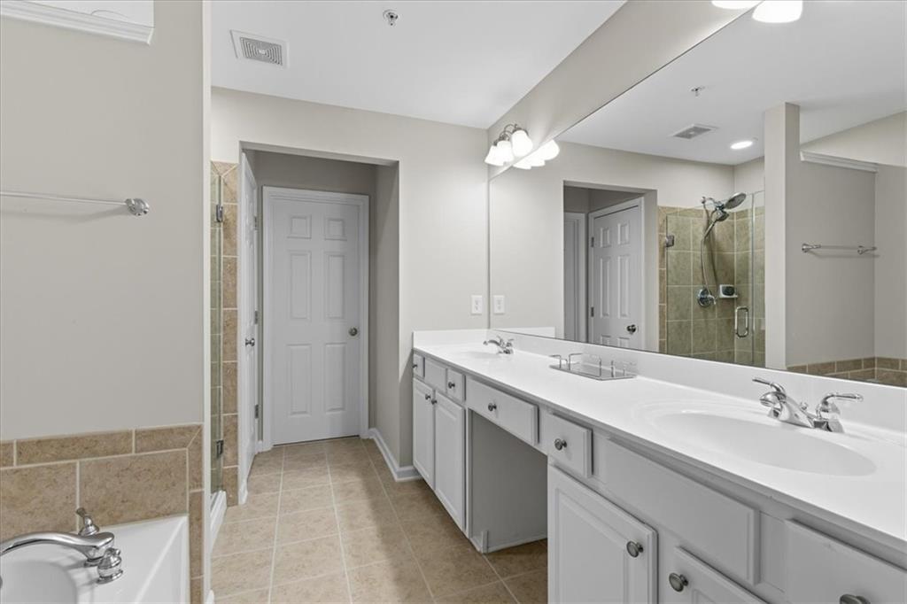 1664 Fair Oak Way Unit 25