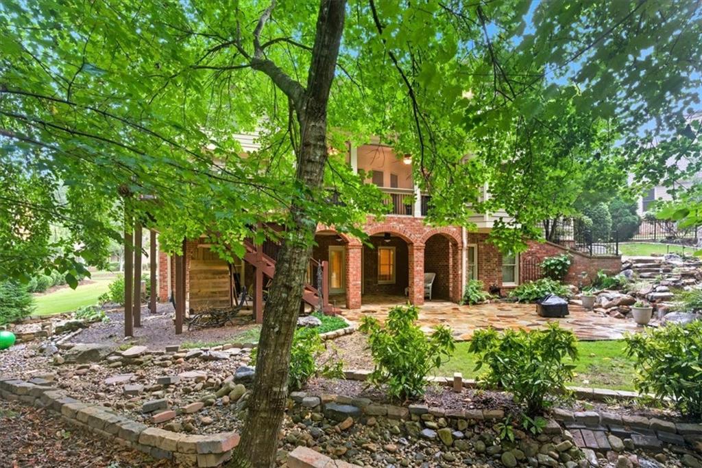 120 Fernwood Drive
