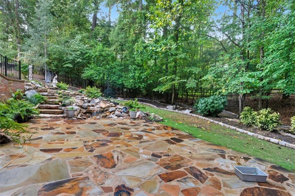 120 Fernwood Drive