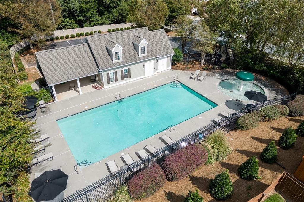 2263 Leicester Way SE