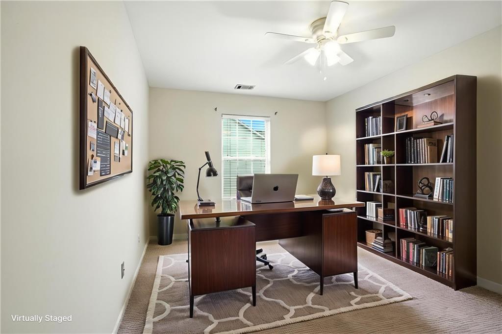 2263 Leicester Way SE