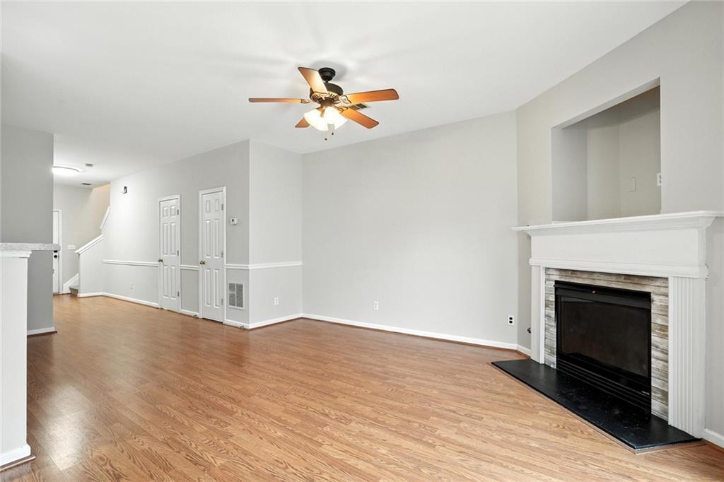 2263 Leicester Way SE