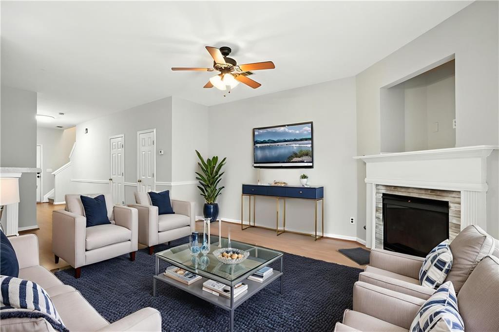 2263 Leicester Way SE