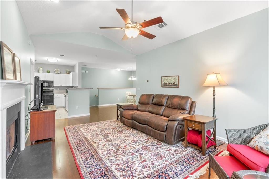 803 Spring Heights Lane SE