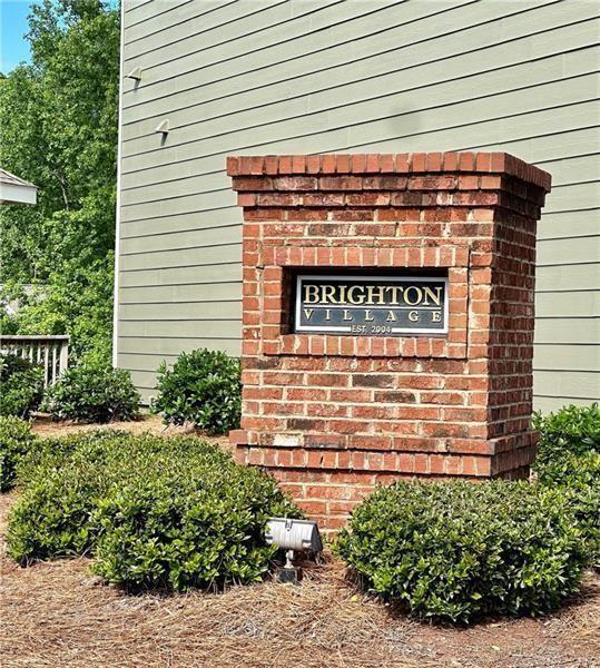 2263 Leicester Way SE