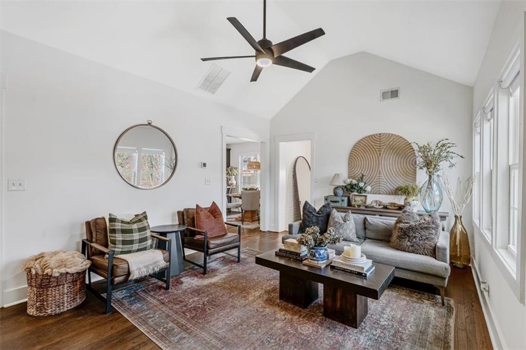 1931 S Gordon Street SW