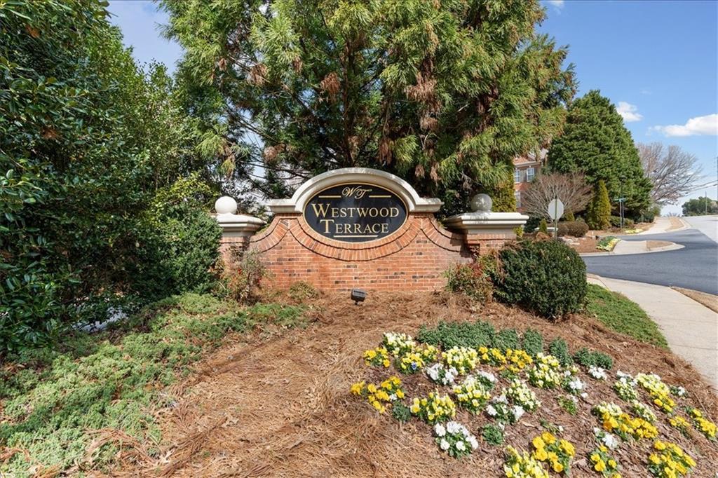 1605 Wehunt Place SE Unit 15