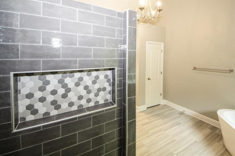 5181 Heather Road SE