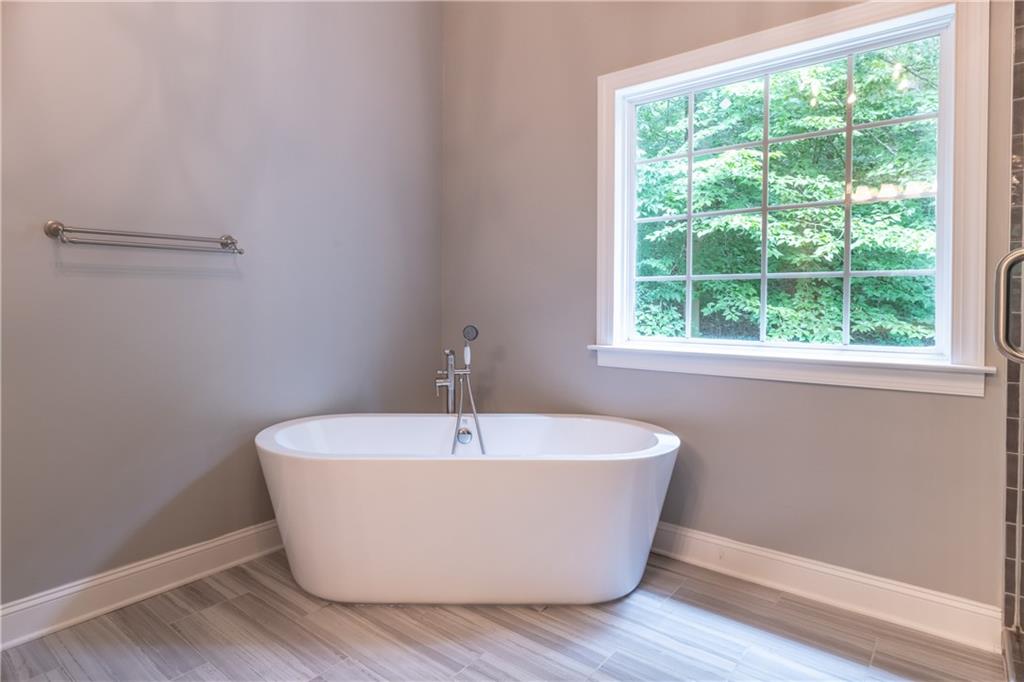 5181 Heather Road SE