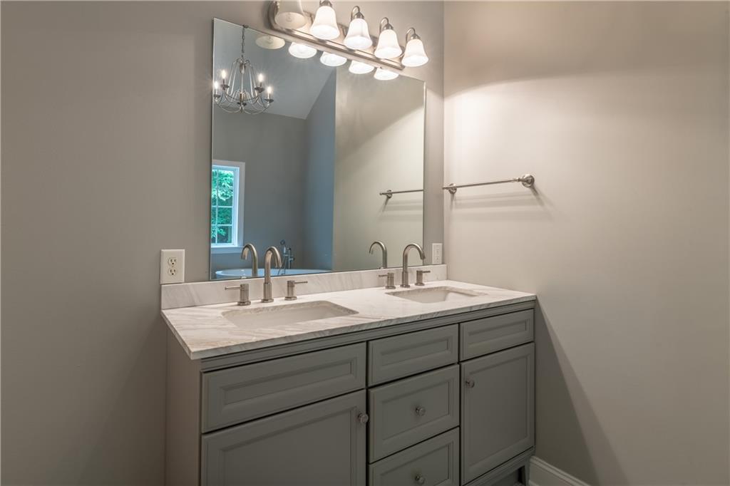 5181 Heather Road SE