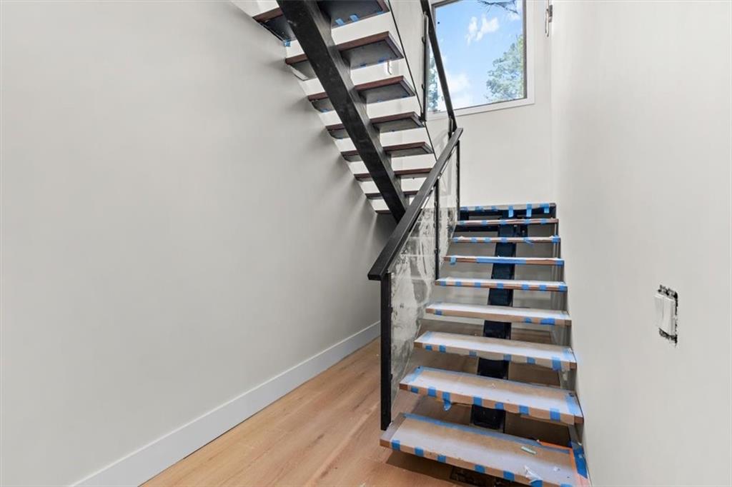 124 Woodlawn Drive NE