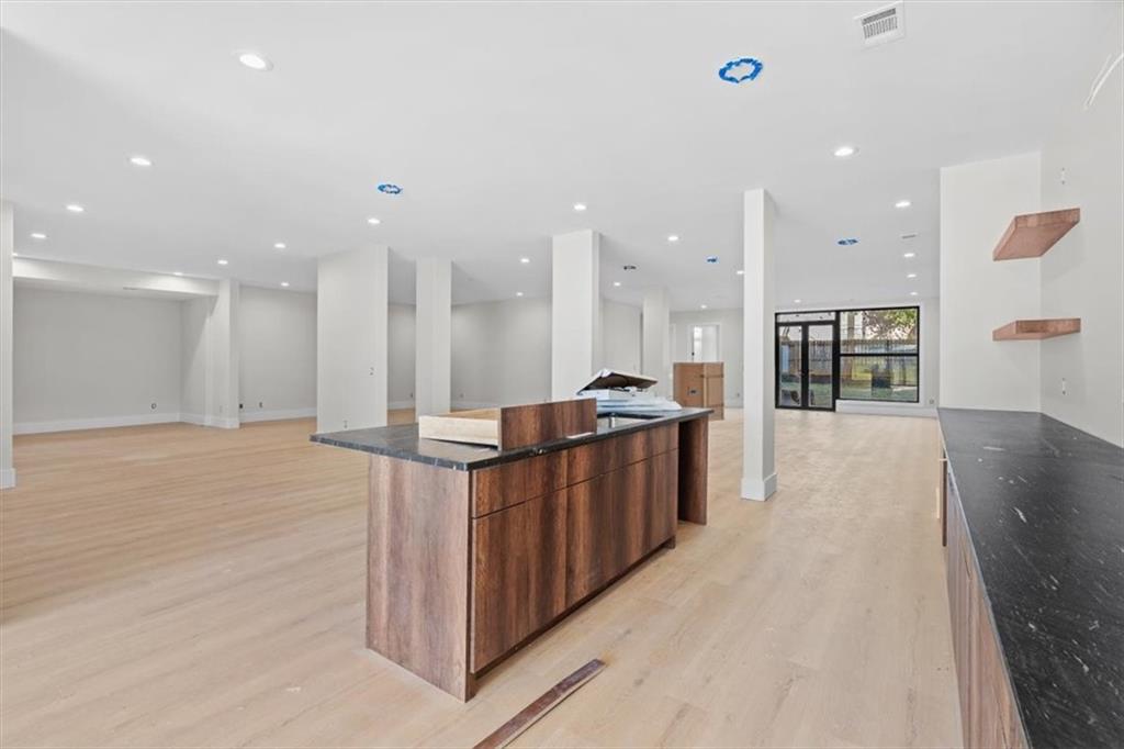 124 Woodlawn Drive NE