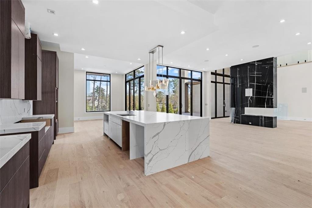 124 Woodlawn Drive NE