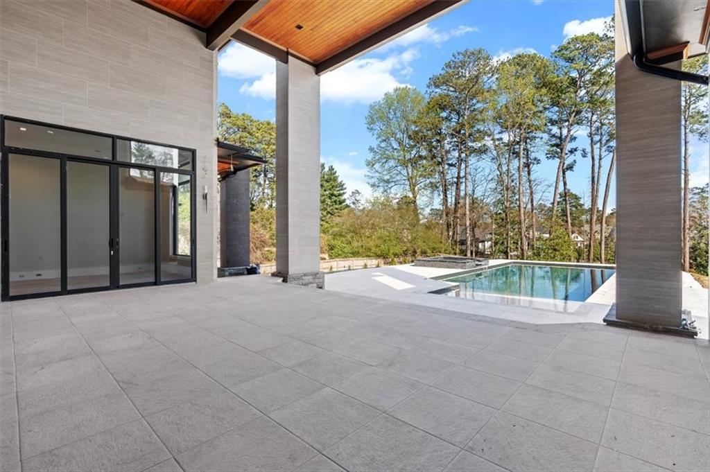 124 Woodlawn Drive NE