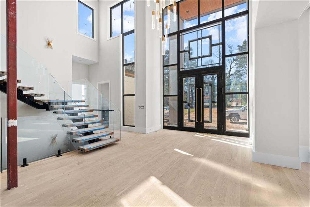 124 Woodlawn Drive NE