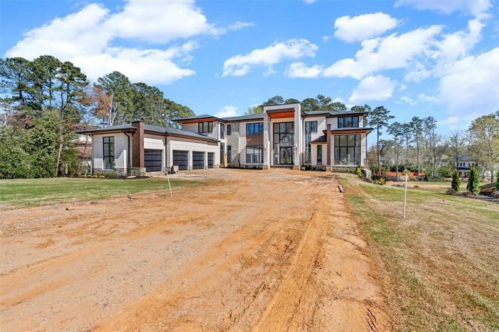 124 Woodlawn Drive NE