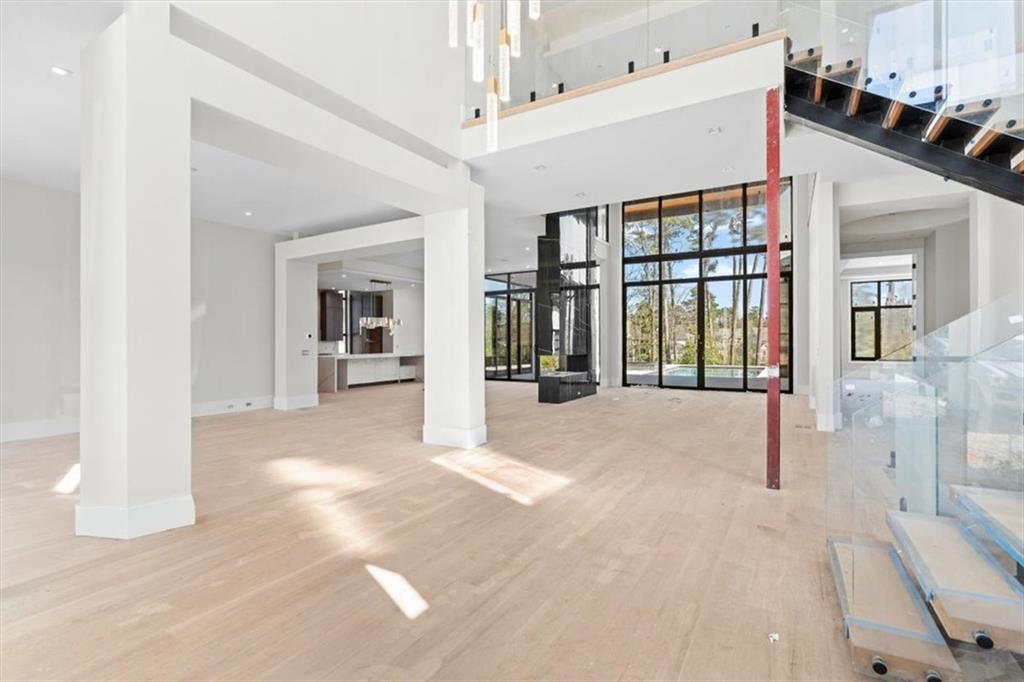 124 Woodlawn Drive NE